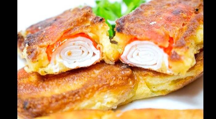 Крабові палички з сиром у клярі останніми роками набули популярності
